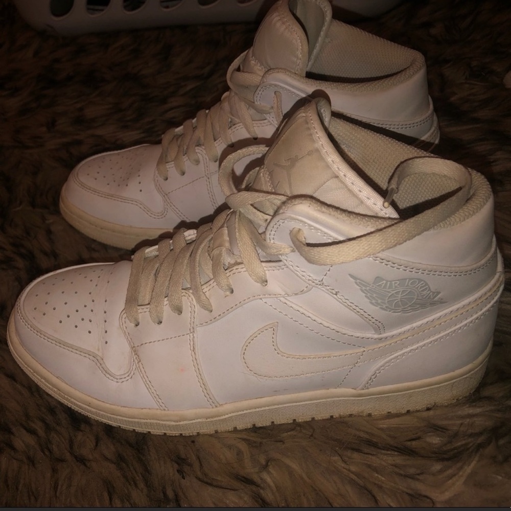 White Jordan Air Force 1s size 9 mens